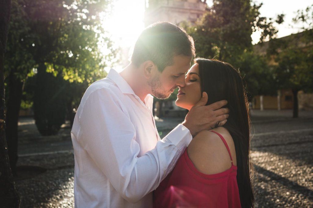 Sesión de compromiso en Córdoba, beso