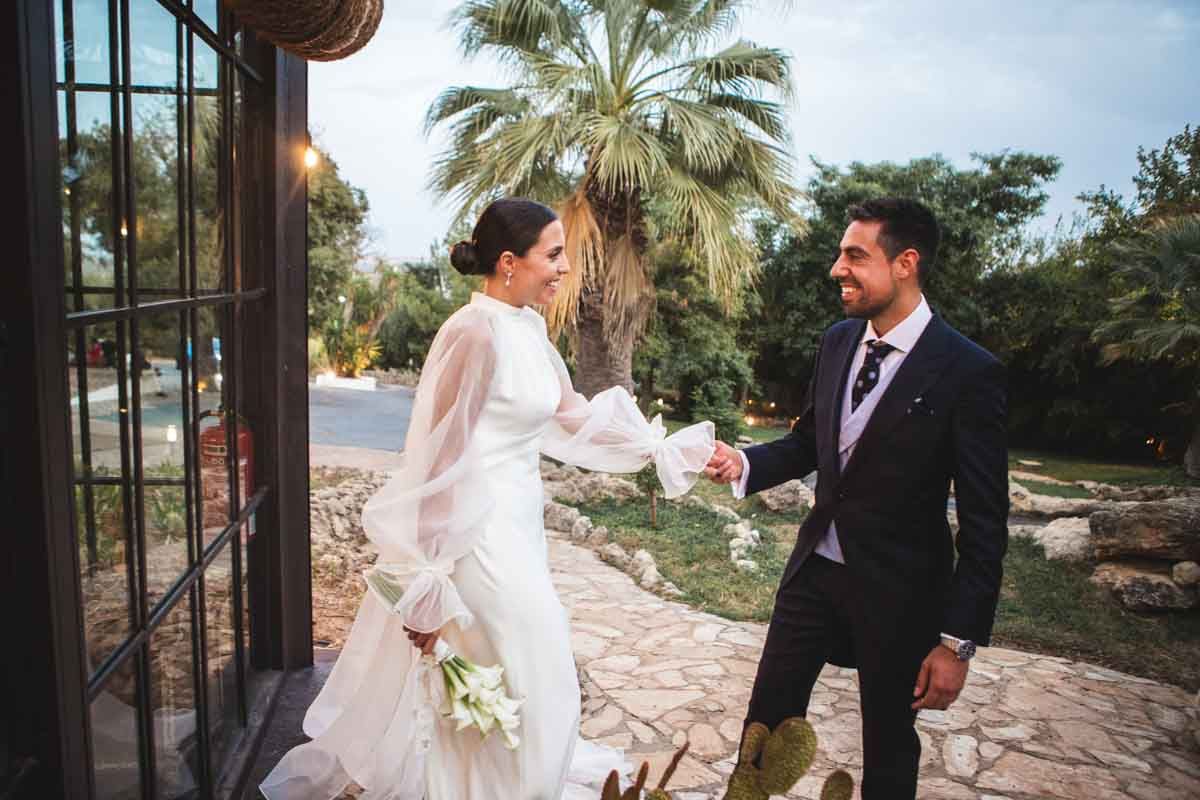 Fotógrafo de bodas en Córdoba captando imagenes de pareja